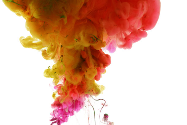 丙烯酸颜料和油墨在水中。图片下载