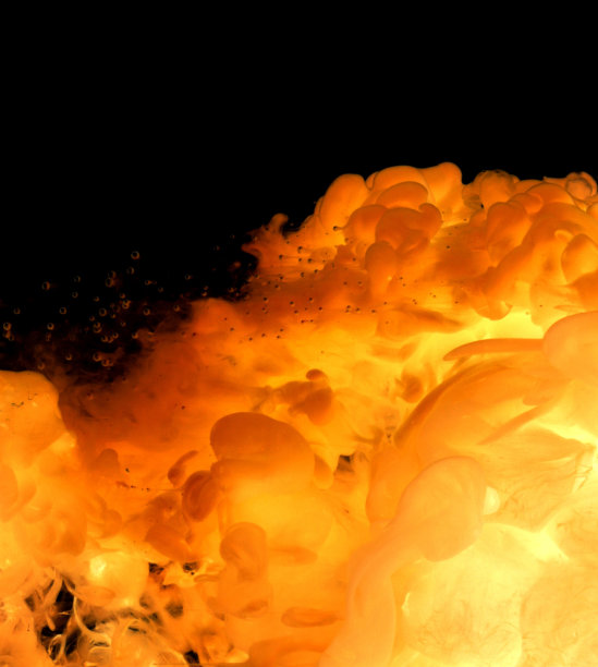 水中的丙烯酸颜料。图片下载