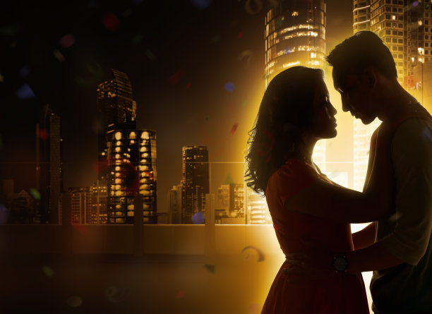 亚洲夫妇庆祝除夕图片下载