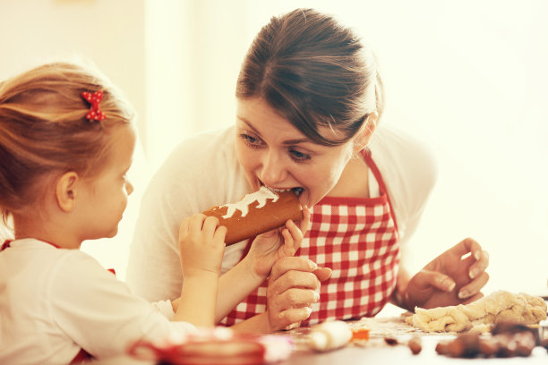 为圣诞节准备姜饼图片下载