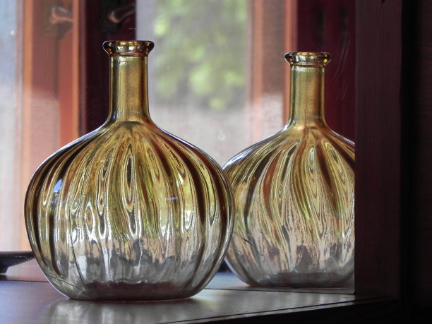 古董瓶图片下载