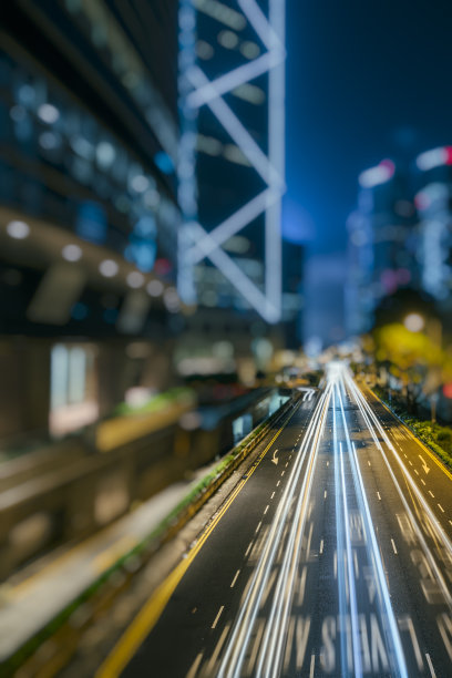 香港晚上的交通繁忙图片下载