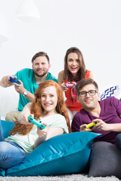 精力充沛的室友最喜欢的消遣图片下载