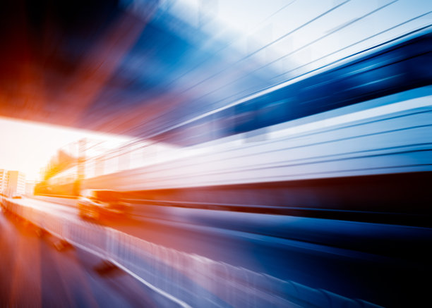 地铁车站中列车的模糊运动图片下载