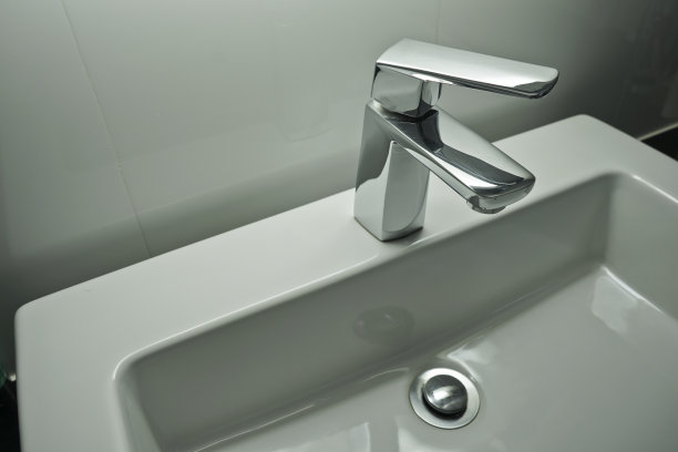 浴室里的水龙头。图片下载