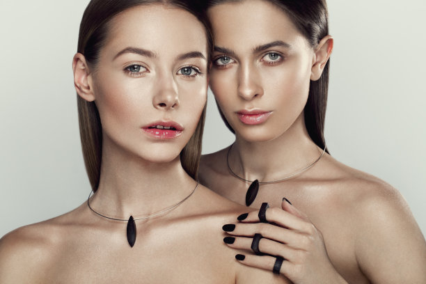 漂亮的裸妆女孩图片下载