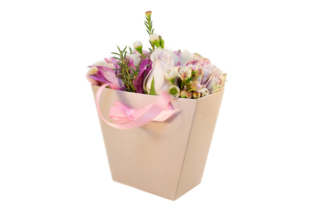 礼品盒里的一束鲜花图片下载