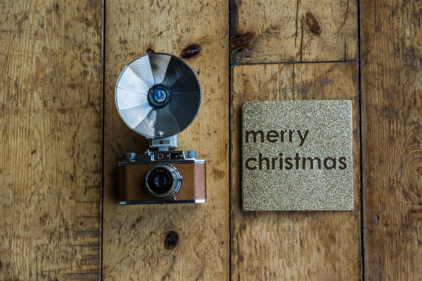 老式相机和圣诞快乐图片下载