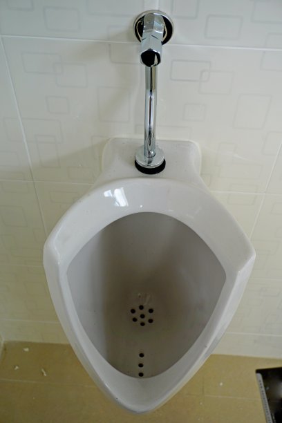 公共厕所的镜框图片下载