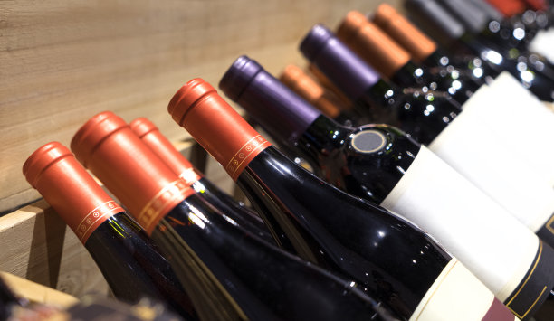 那瓶酒。葡萄酒。酒楼。图片下载