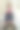 快乐可爱的小女孩坐在洗衣服上图片下载