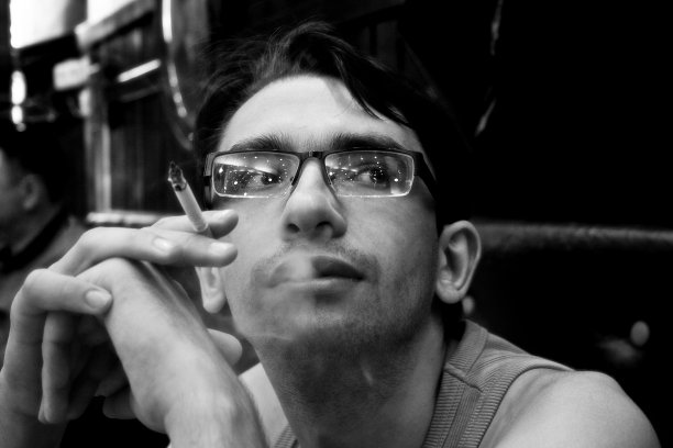 吸烟者图片下载