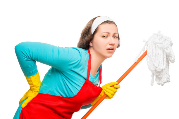 家庭主妇牵着生病的后背图片下载