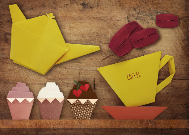 折纸咖啡和纸杯蛋糕图片下载