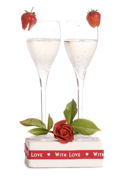 用香槟庆祝情人节图片下载