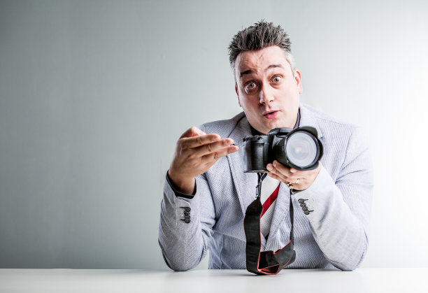 摄影器材骗子讲故事图片下载