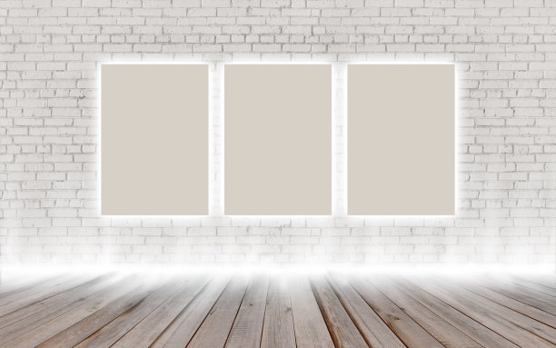 三张海报在发光的室内图片下载