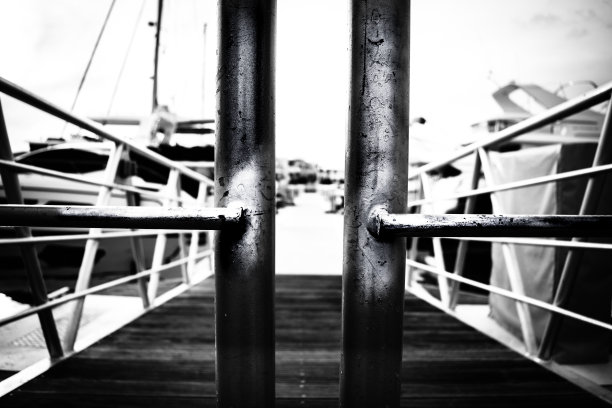 船在监狱图片下载