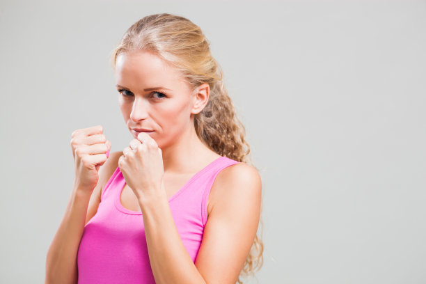 年轻的女人图片下载