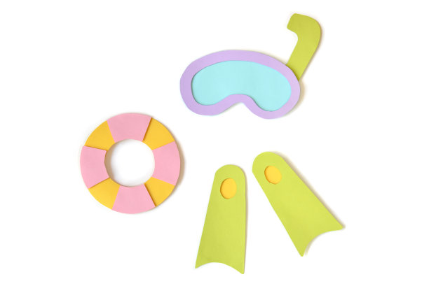 鳍和面具纸切割在白色的背景图片下载