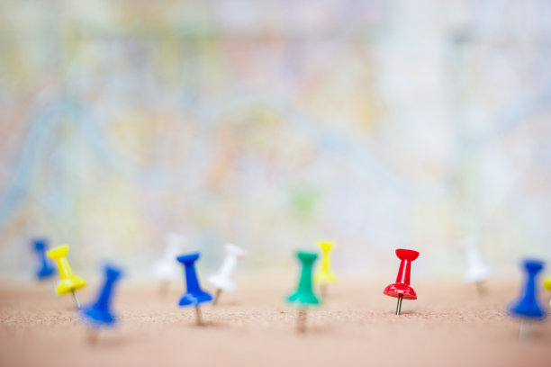 带有地图背景的大头针图片下载