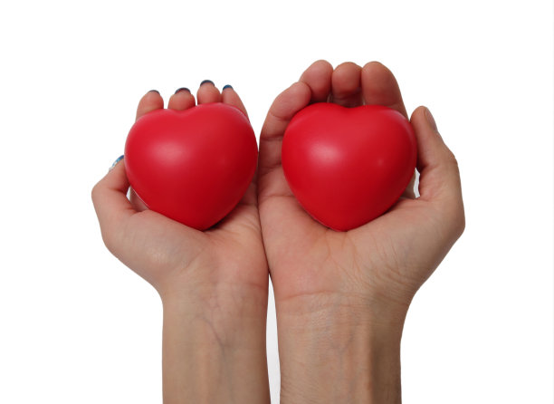 两只手牵着心图片下载