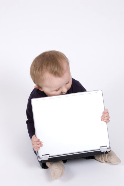 婴儿用的笔记本电脑图片下载