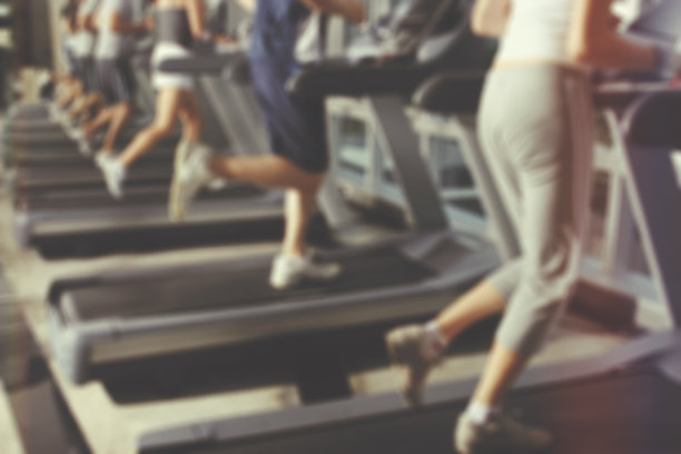 模糊的健身中心图片下载