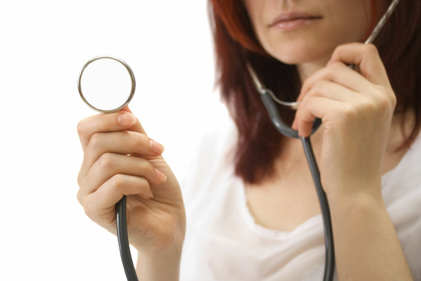 女医生用声内窥镜吃药，隔离过白图片下载