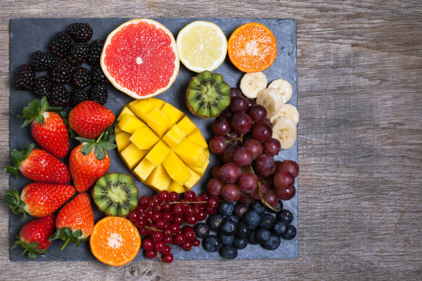 生水果和浆果拼盘素材图片