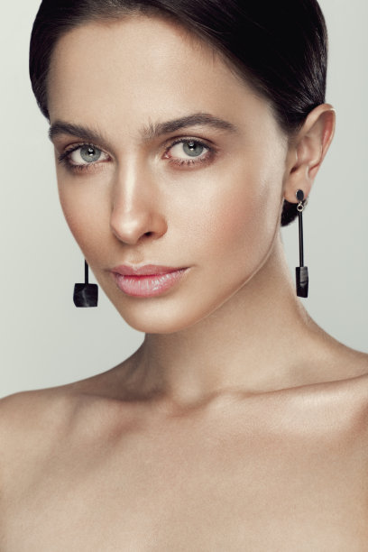 漂亮的裸妆女孩图片下载