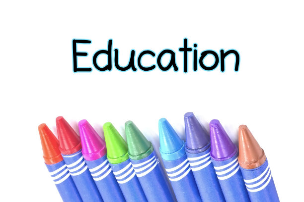 教育文本与选择焦点蜡笔背景图片下载