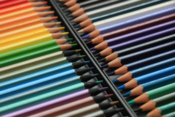 全新彩色铅笔图片下载