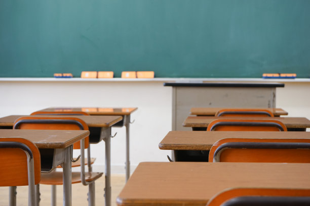 有黑板的教室图片下载