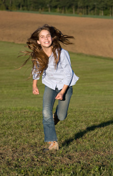 莉亚在行动图片下载