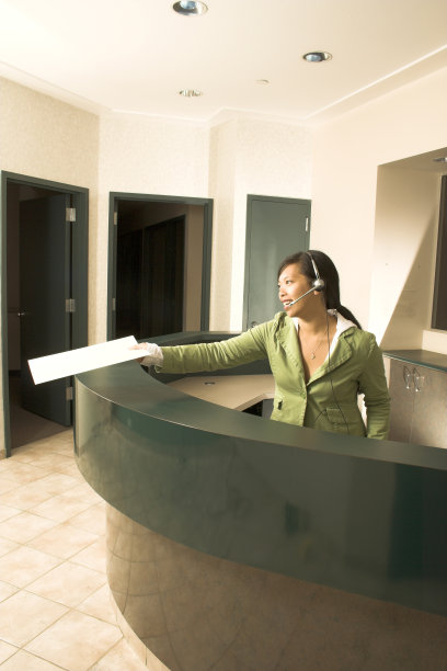 接待员在工作图片下载