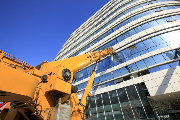 现代化的办公楼正在建设中图片下载