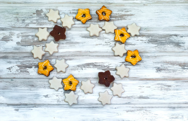 姜饼星上的花环图片下载