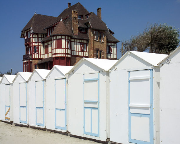 海滩小屋哥特式房屋图片下载