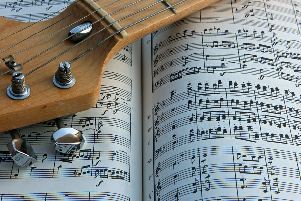 吉他和笔记图片下载