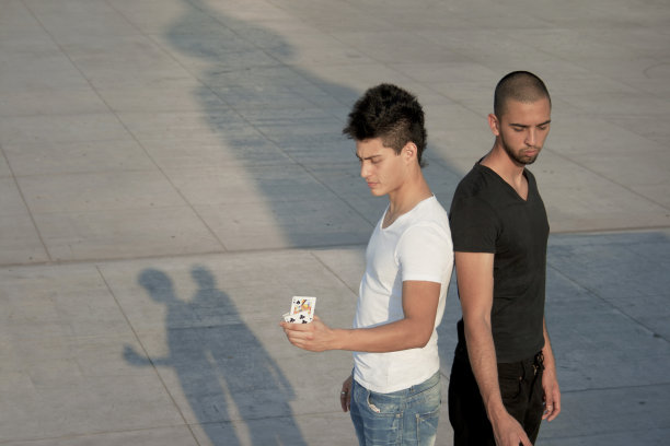 认为人图片下载