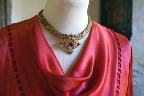 的黄金项链图片下载