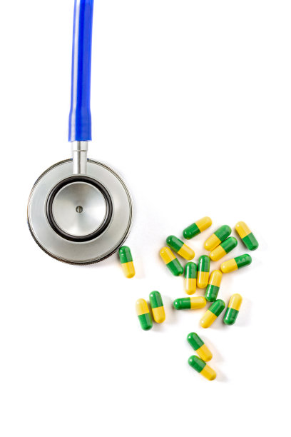 听诊器和一些药丸图片下载