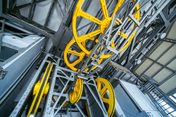 巨型机械的齿轮图片下载