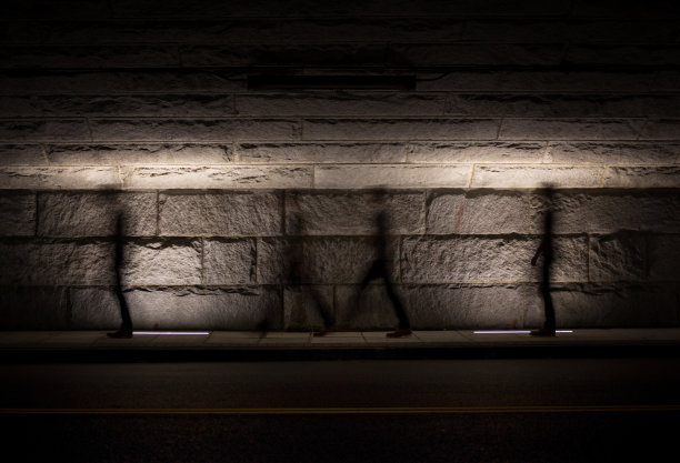 抽象的影子行走图片下载