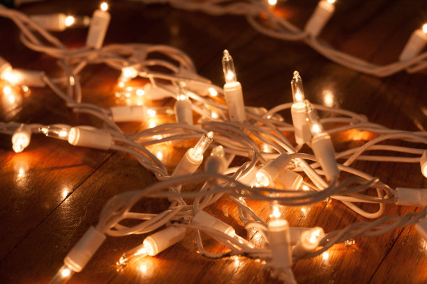 白色圣诞灯图片下载