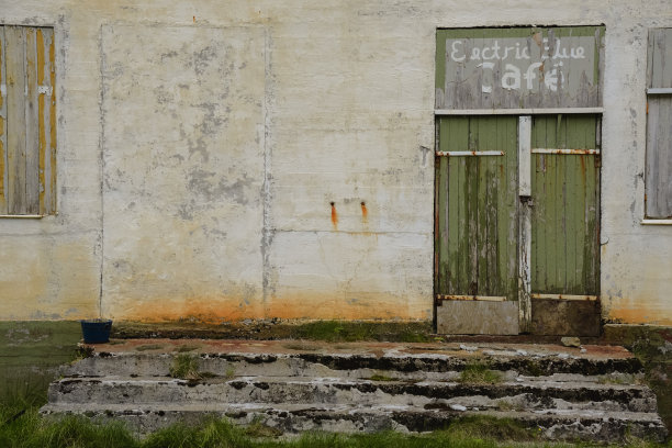 咖啡馆的旧门图片下载