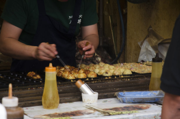 日本人做章鱼烧是一种球形的日本小吃图片下载