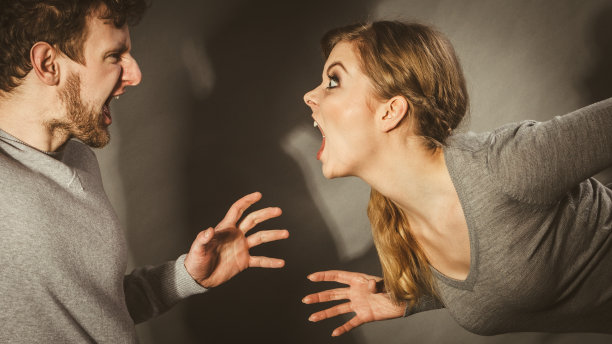 激烈的图片素材ID：135927784