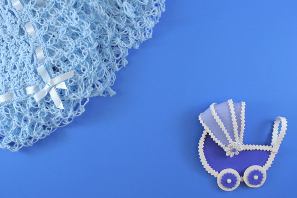 婴儿淋浴概念在平躺图片下载